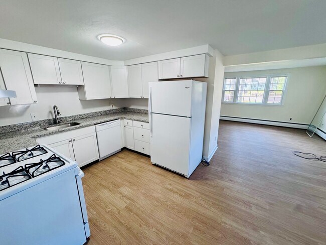 Primary Photo - 413 High St