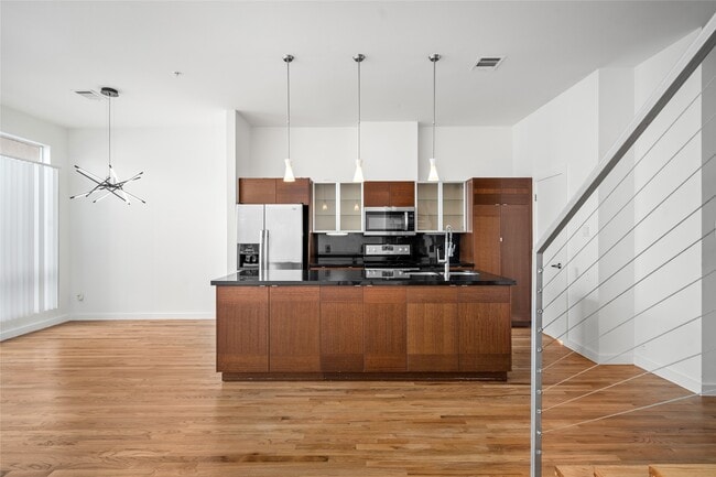 Building Photo - 5712 Winsome Ln