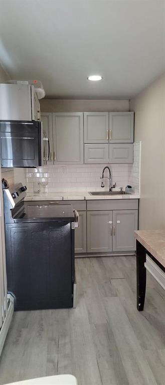 Building Photo - 38 Glenham St