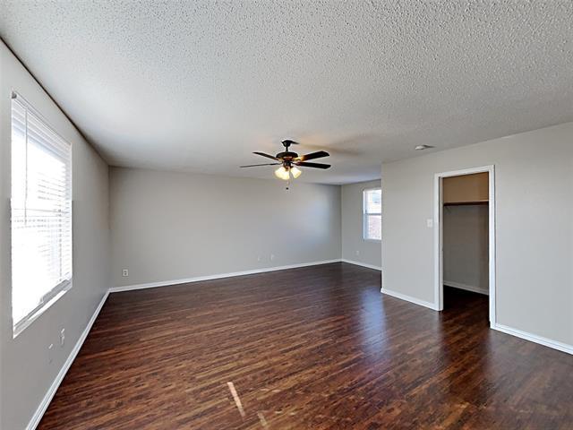 Building Photo - 2140 W Grove Ln