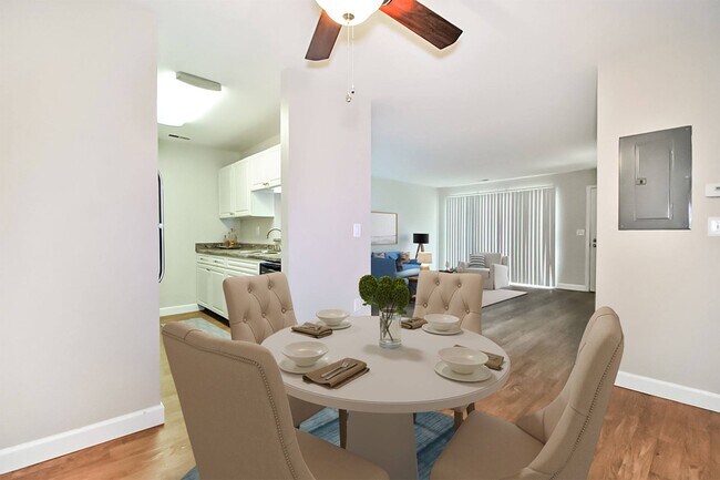 Building Photo - The Lakes of Holland