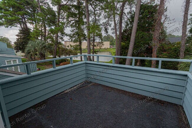 Building Photo - 33 Shadow Moss Pl