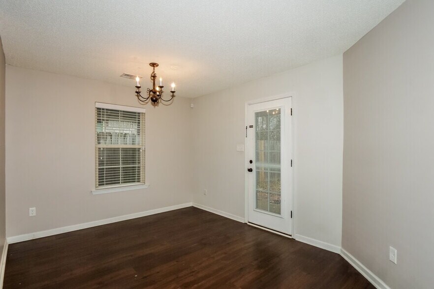 Building Photo - 9470 Eckley Pl