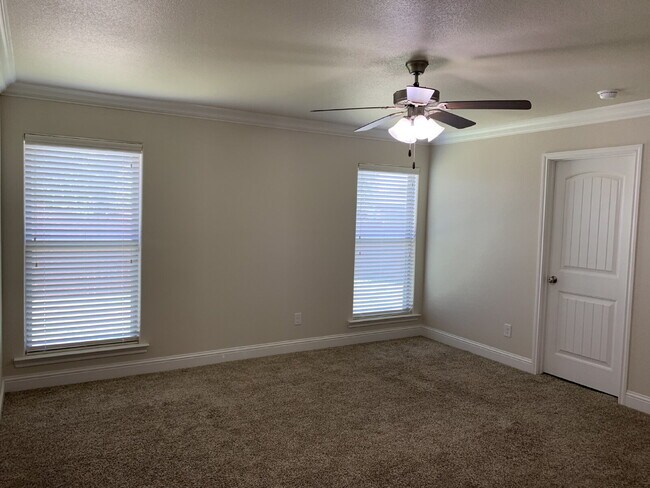 Building Photo - Beautiful Home in Frenship School District!!