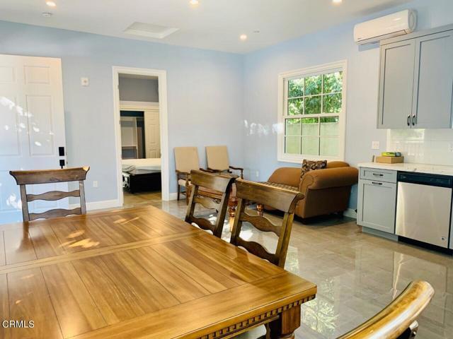 Building Photo - 2335 Longden Dr