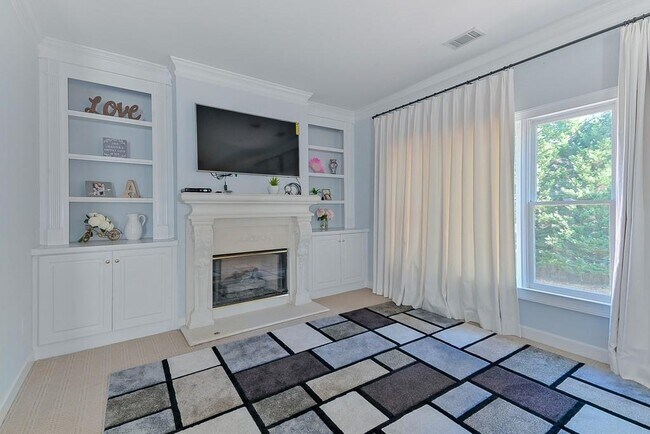 Building Photo - 3030 Sugarloaf Club Dr