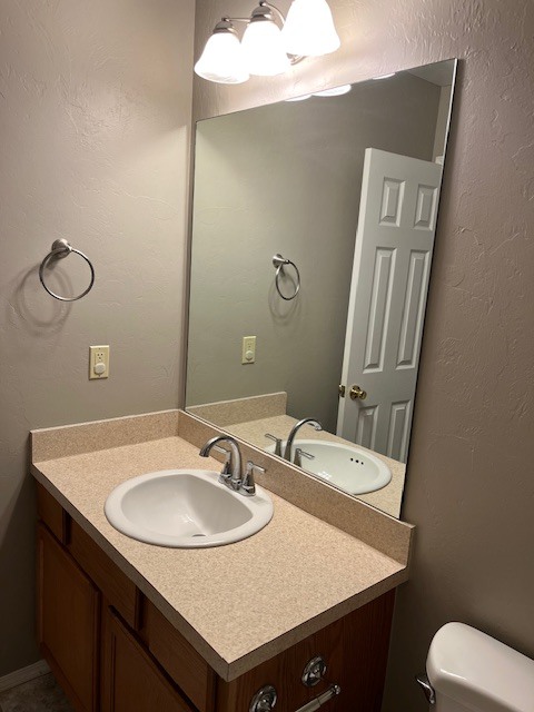 Building Photo - 35 E Lincoln Ave