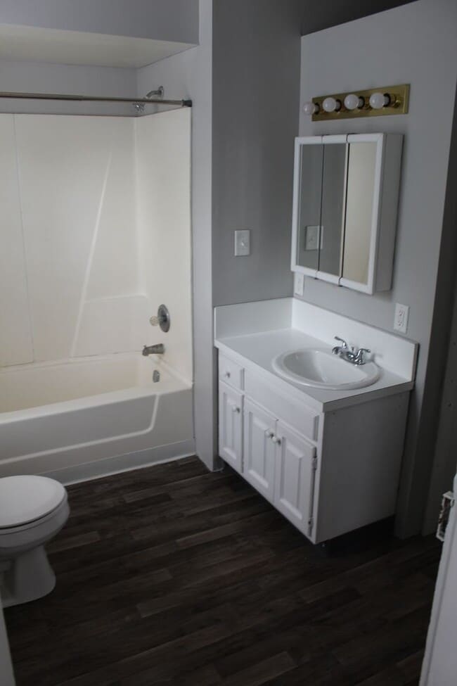 Building Photo - Cute Maintenace Free 1 BR in North Salem!