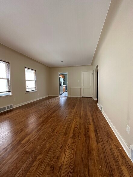 Building Photo - 69 W Annabelle Ave
