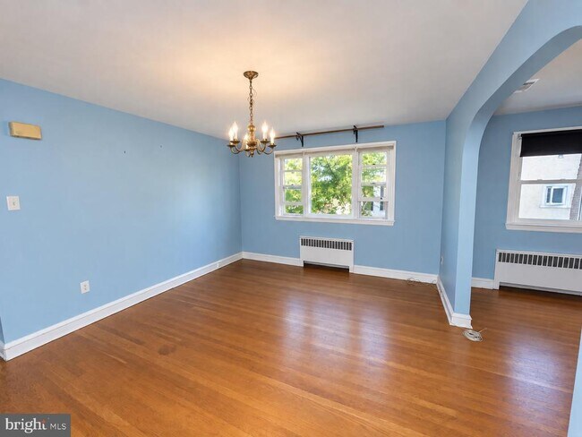 Building Photo - 6797 Lawnton St