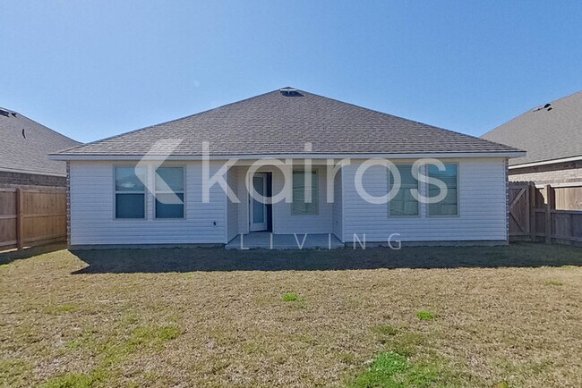 Building Photo - 417 Mango Dr