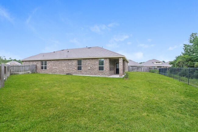 Building Photo - 4711 Creekside Hvn Trl