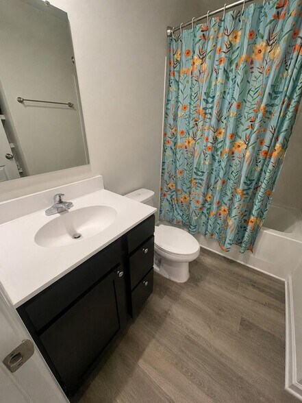 Building Photo - 1613 Mountain Ash Ln