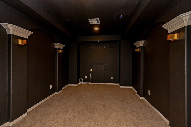 Building Photo - 30154 Southern Sky Dr