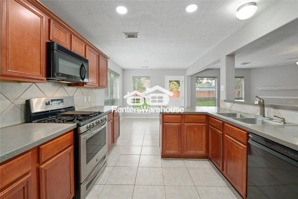 Building Photo - 24246 Arrow Star Dr