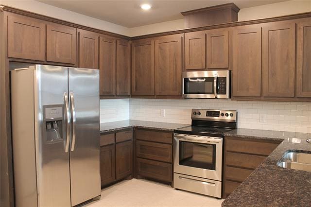 Building Photo - 825 Ben Ln