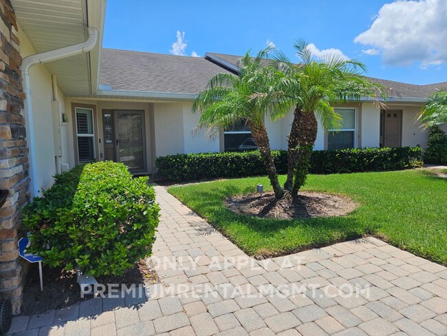 Building Photo - Beautiful Townhome in St Cloud !