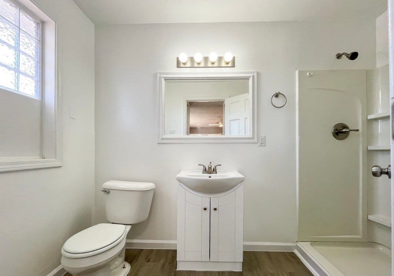 Building Photo - 6823 SW Knoll Ct