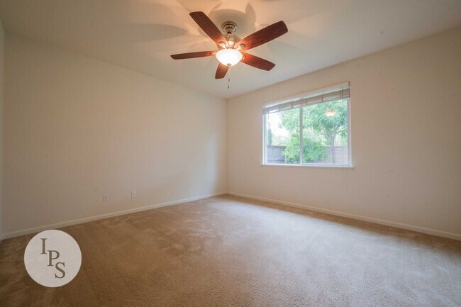 Building Photo - Harlan Ranch Clovis Home, 3BR/2BA, Amazing Community - Lots of Amenities!