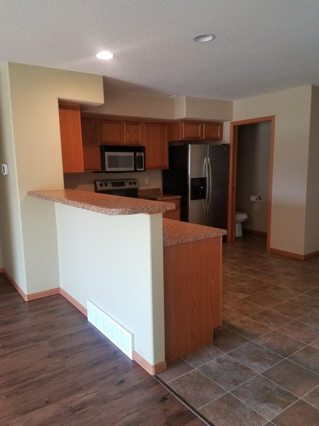 Primary Photo - 4902 Algonquin Dr