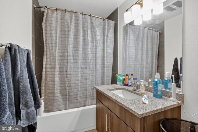 Building Photo - 2321 Fitzwater St