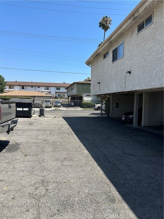 Building Photo - 7055 Etiwanda Ave