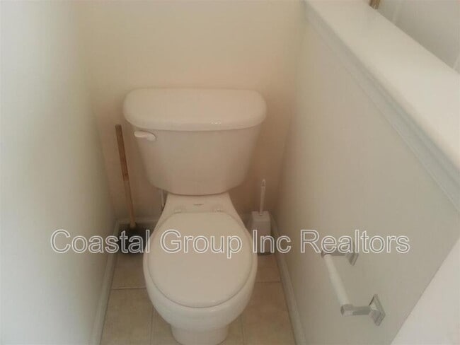 Building Photo - 620 Annaka Loop