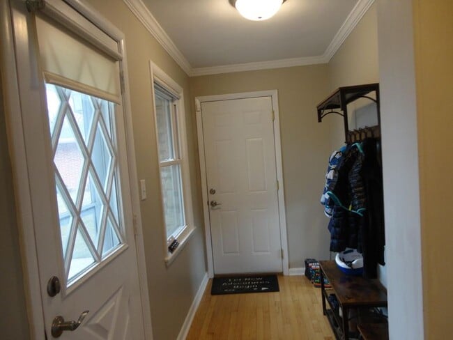 Building Photo - 7422 N Navajo Rd