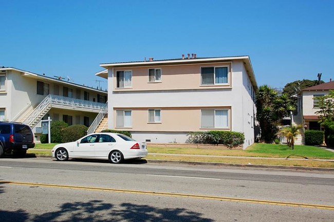 Primary Photo - Lido Apartments - 3932 Sawtelle Blvd