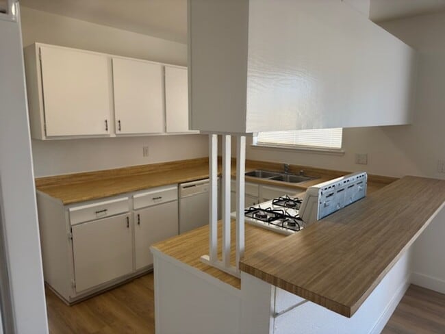 Building Photo - 3Bedroom ranch style home with large backyard