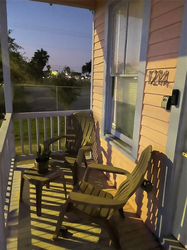 Building Photo - 1214 42nd St