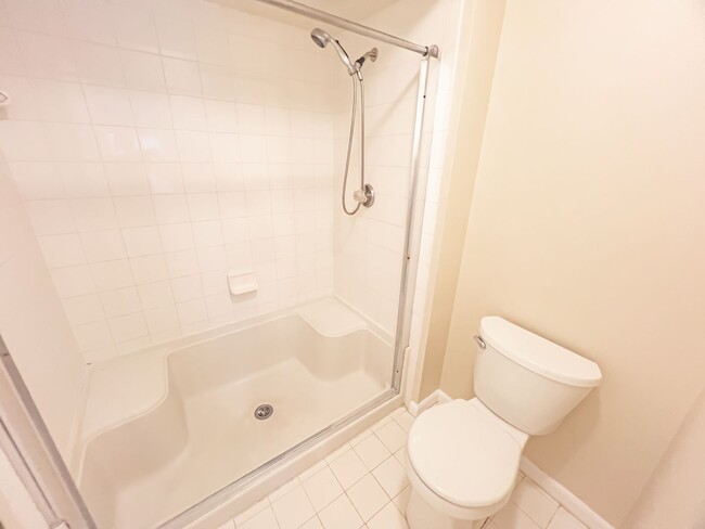 Building Photo - SABLE WALK RENTAL MOVE IN NOW!Spacious 2X2...