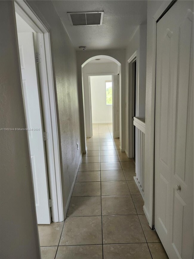 Building Photo - 2466 SE 15th Pl