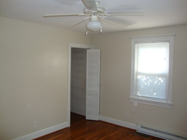 rear bedroom closet - 1500 Meads Rd