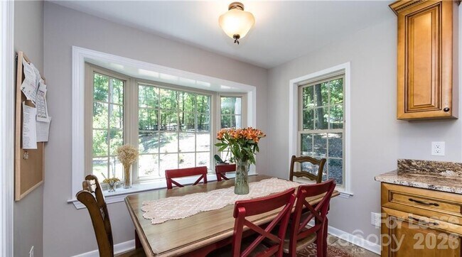 Building Photo - 8511 Viking Dr