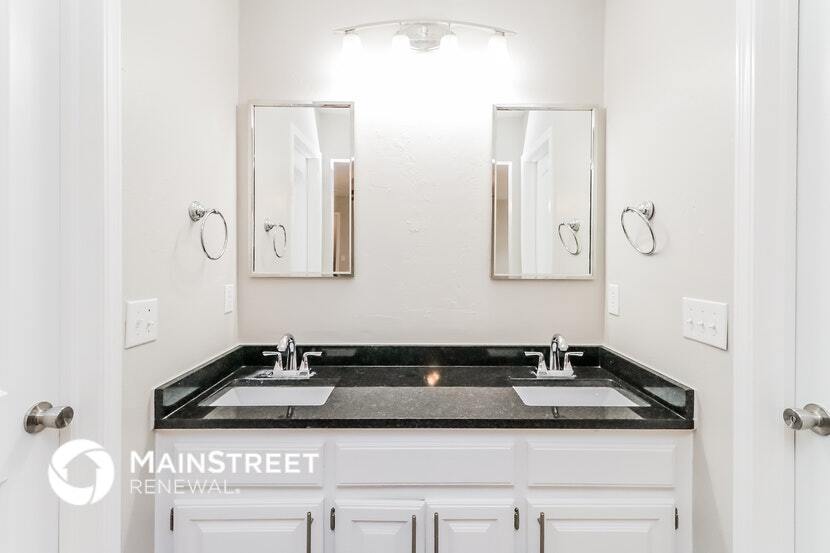 Building Photo - 2013 Vanishing Trail