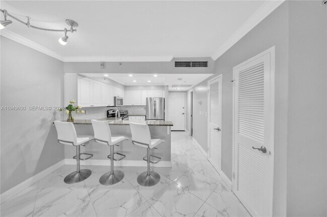 Building Photo - 2501 S Ocean Dr