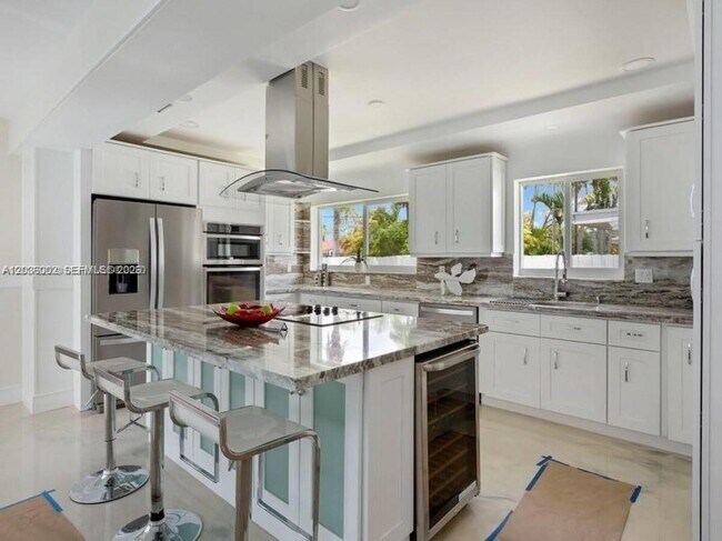 Building Photo - 416 N Rainbow Dr