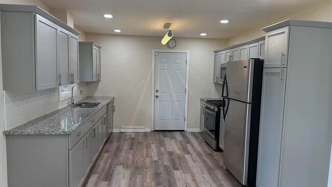 Building Photo - 1310 Orchard Dr