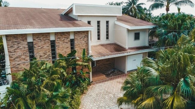 Building Photo - 1104 Washington St