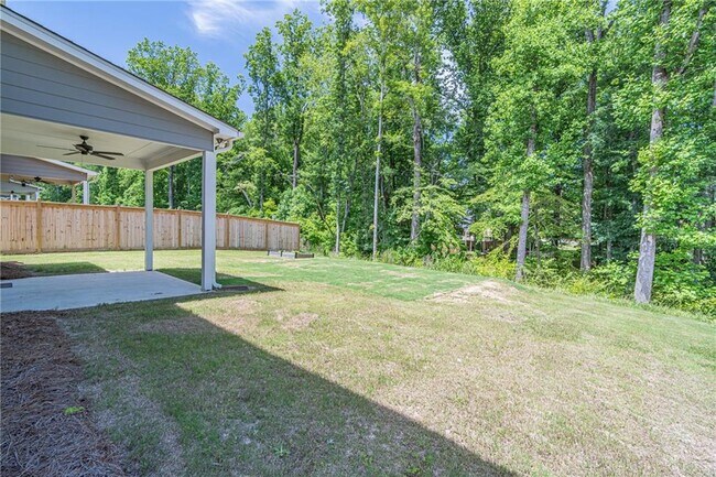 Building Photo - 1825 Wellston Dr