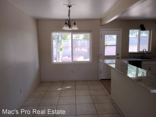 Building Photo - 2 br, 1 bath House - 1212 N. Del Valle Place