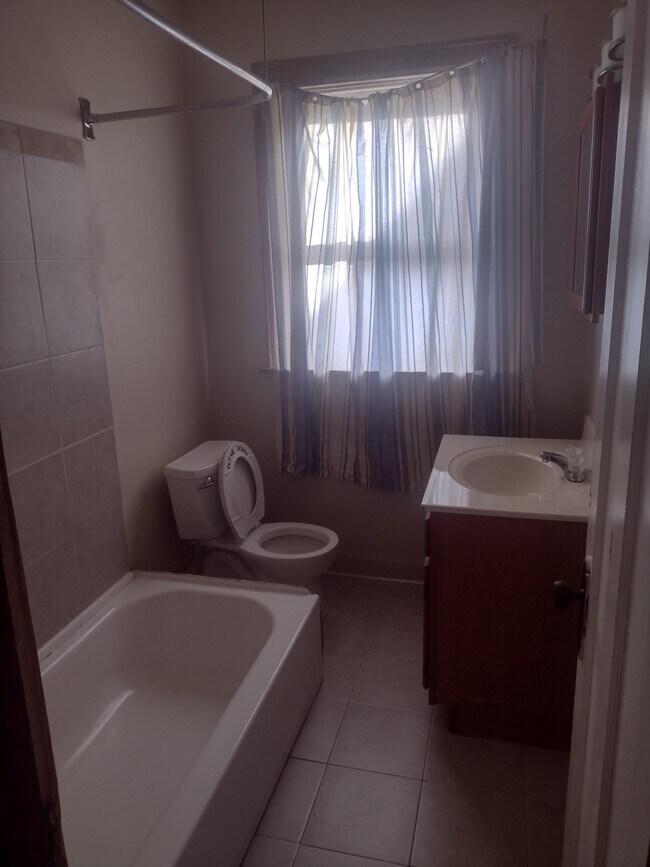 Building Photo - 960 Cleveland Ave