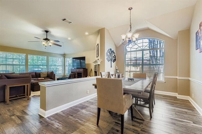 Building Photo - 1809 Edelweiss Dr