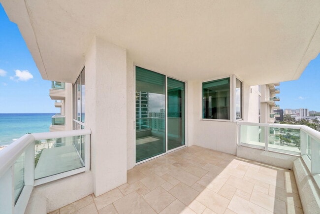 Building Photo - 101 S Fort Lauderdale Beach Blvd
