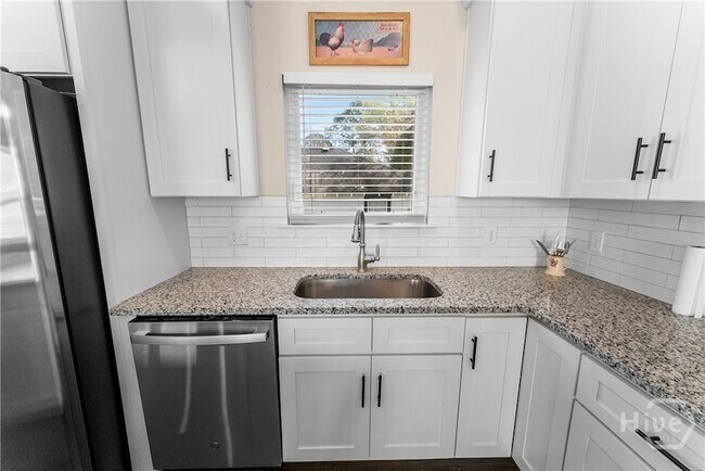 Building Photo - 1403 E Anderson St