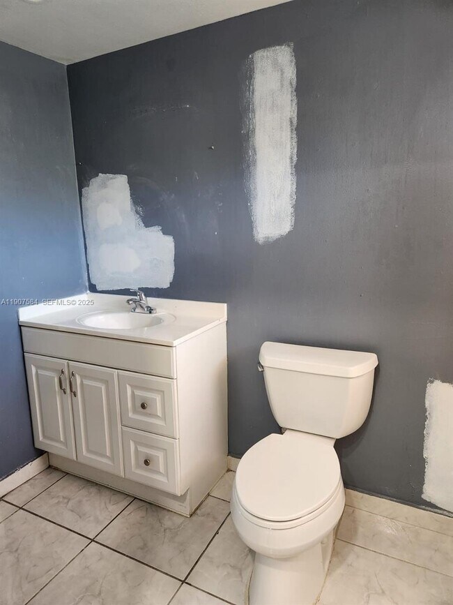 Building Photo - 8101 SW 73rd Ave