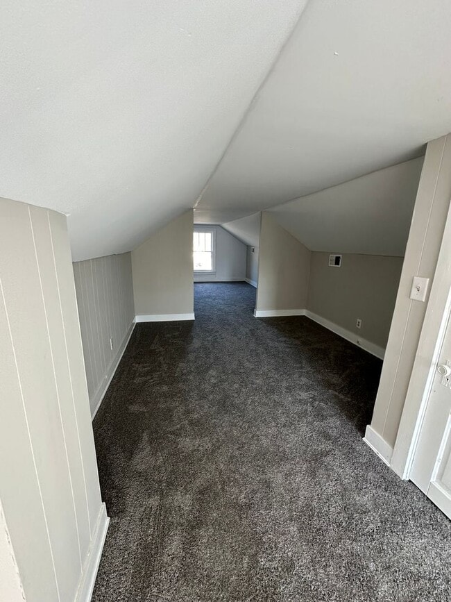 Building Photo - 1003 Clinton Ave