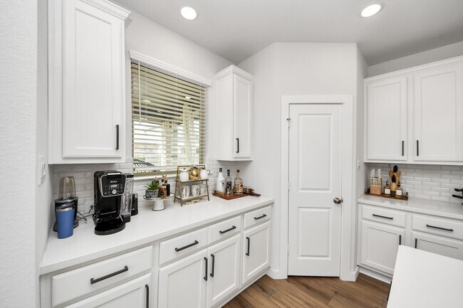 Building Photo - 15734 Autumn Sun Ct