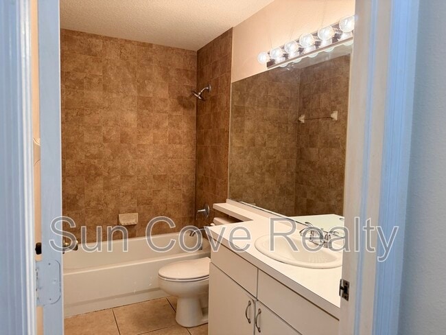 Building Photo - 4602 Gulfwinds Dr